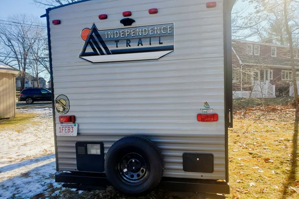 Dritan's   Independent   Travel Trailer