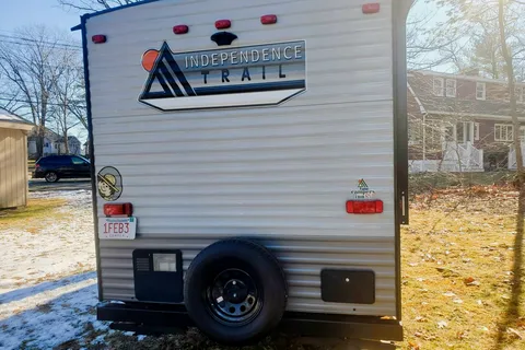 Dritan's   Independent   Travel Trailer