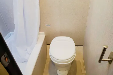 Dritan's   Independent   Travel Trailer