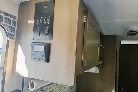 Dritan's   Independent   Travel Trailer