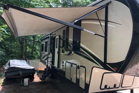 Mike's Forest River 371rebh sandpiper Fifth Wheel