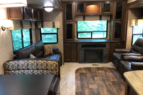 Mike's Forest River 371rebh sandpiper Fifth Wheel