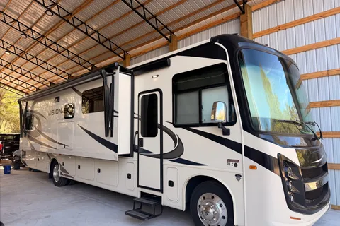 Entegra Coach vison xl Class A