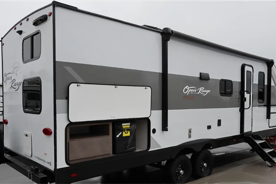 Irma's Highland Ridge RV 26BHS Travel Trailer W/Solar