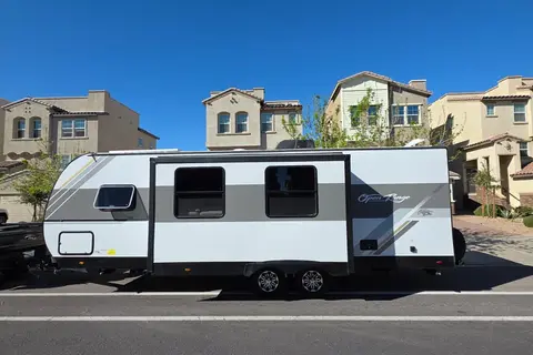 Irma's Highland Ridge RV 26BHS Travel Trailer W/Solar