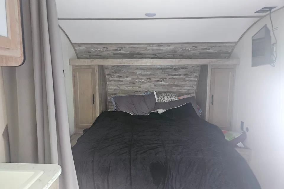 Vanessa's Grand River 248 Travel Trailer