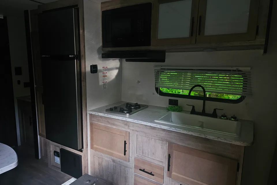 Vanessa's Grand River 248 Travel Trailer