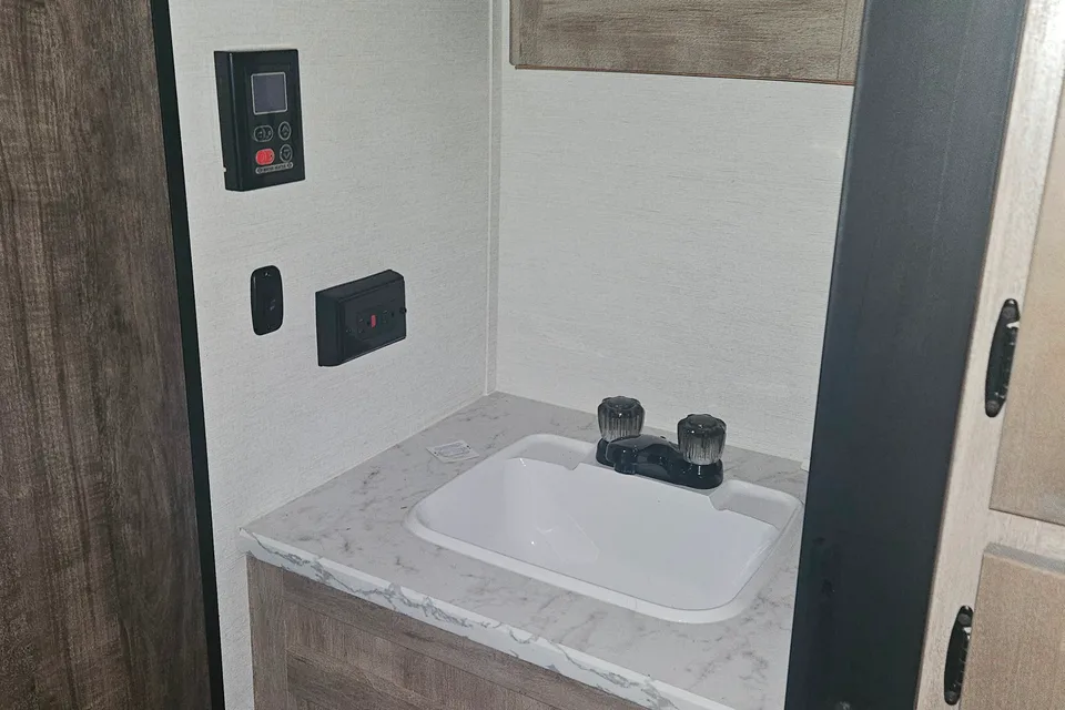 Vanessa's Grand River 248 Travel Trailer
