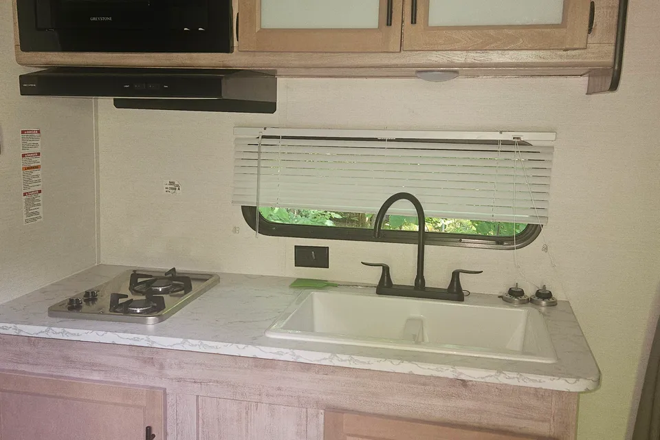 Vanessa's Grand River 248 Travel Trailer