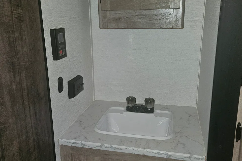 Vanessa's Grand River 248 Travel Trailer