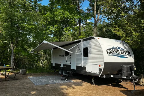 Grand River Comfortline Bunkhouse Escape