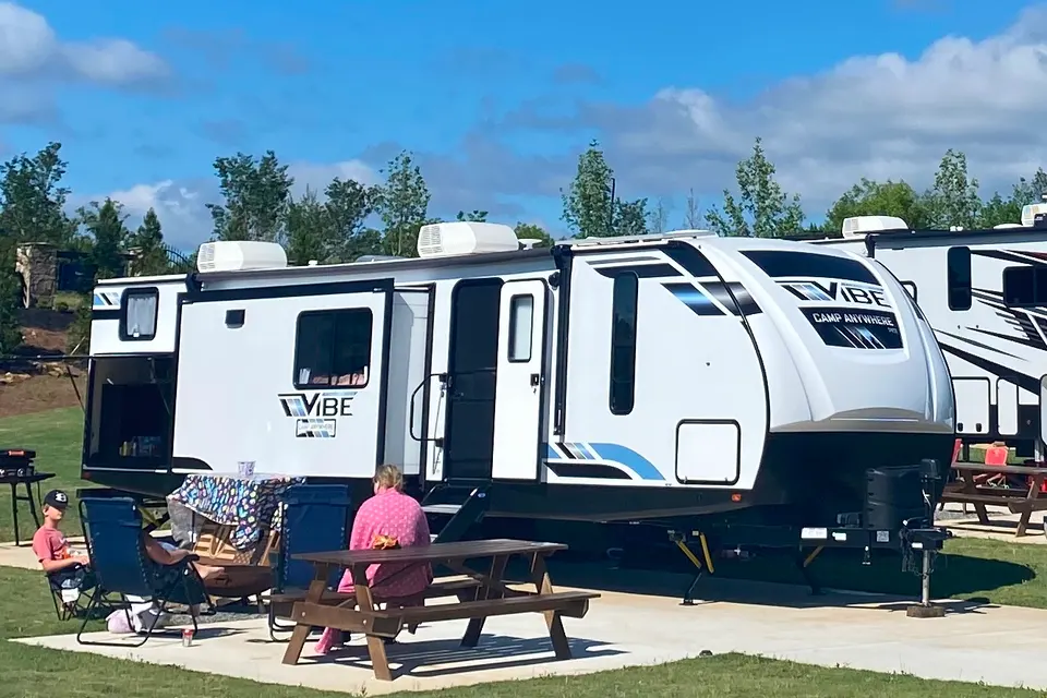 The Shelton’s Vibe 34BH