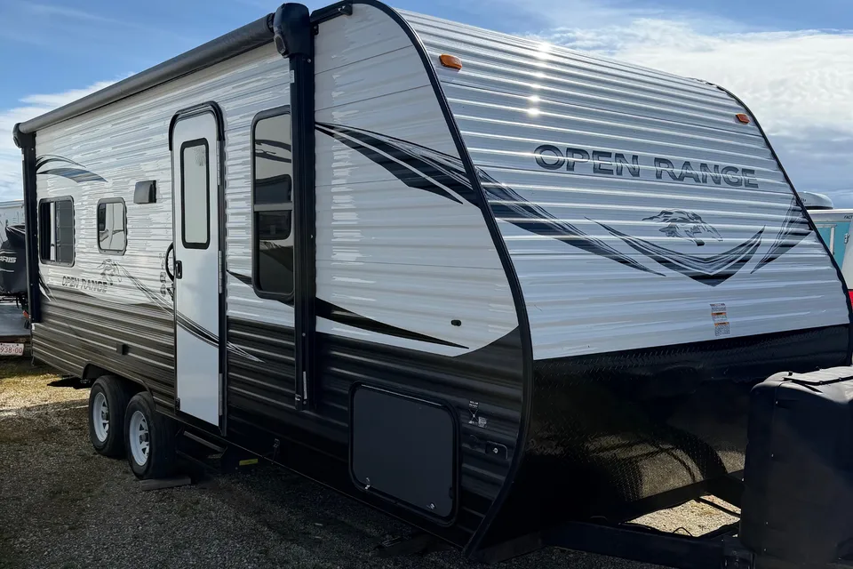 Cozy & Fully Equipped Travel Trailer – Ready for Your Next Adventure!
