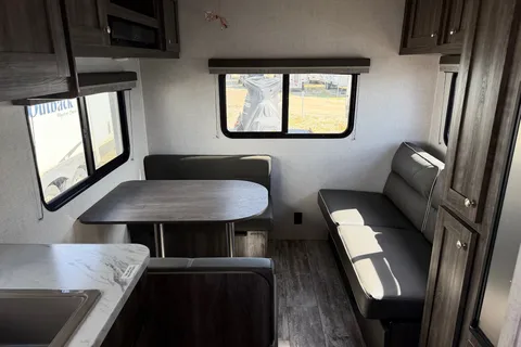 Cozy & Fully Equipped Travel Trailer – Ready for Your Next Adventure!