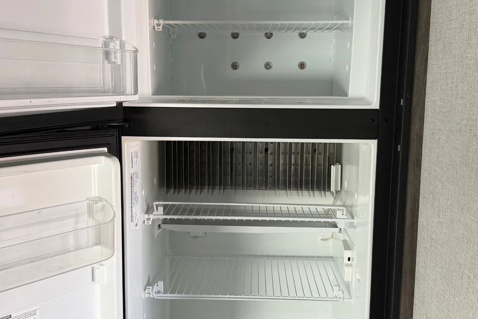 Cozy & Fully Equipped Travel Trailer – Ready for Your Next Adventure!