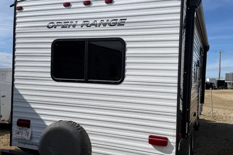 Cozy & Fully Equipped Travel Trailer – Ready for Your Next Adventure!