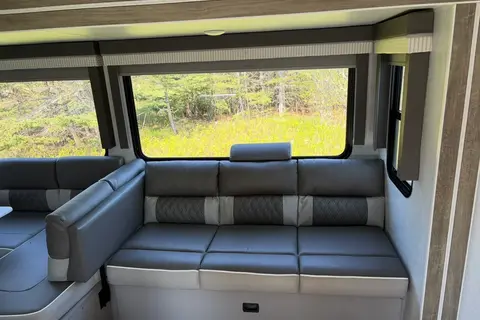 Arrive & Unwind | Luxury delivered RV - Just arrive and relax