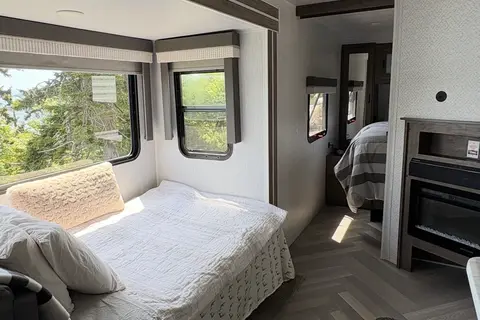Arrive & Unwind | Luxury delivered RV - Just arrive and relax