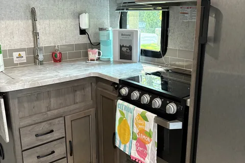 Smidt’s Coachmen Apex Travel Trailer