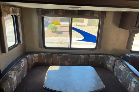 King’s Forest River 2850 Travel Trailer