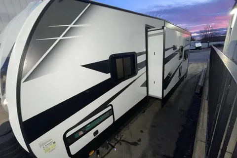 Higgs Toy Hauler (Heartland Fuel 305)