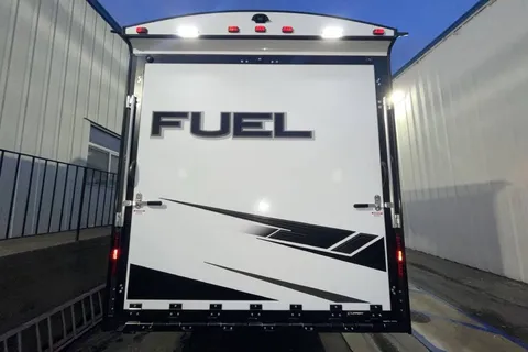 Higgs Toy Hauler (Heartland Fuel 305)