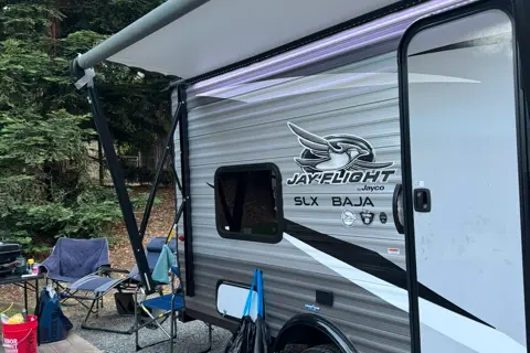 Easy Tow small Family Camper 16ft Jayco flight
