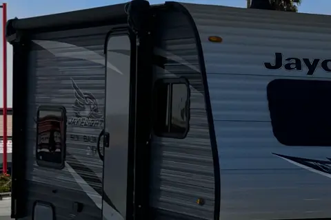 Easy Tow small Family Camper 16ft Jayco flight