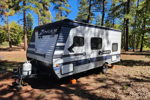 Keystone Zinger Lite 18BH Travel Trailer