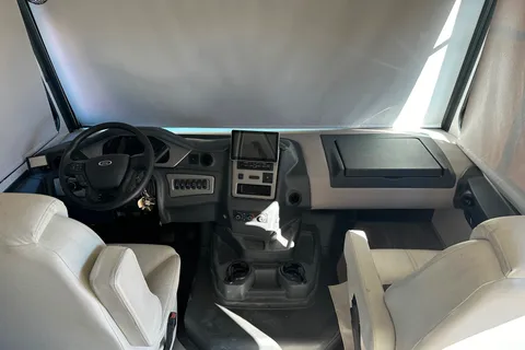 Daniel's 2023 Coachmen Encore 375rb Class A
