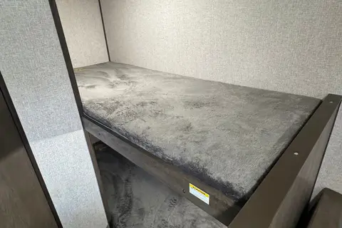 2021 Coleman 17B – Your Cozy Getaway on Wheels!
