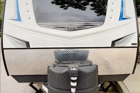 Vitaliy's Coachmen FreedomExpress 257BHS Travel Trailer