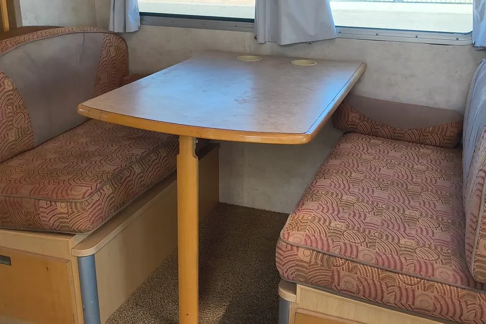 JRS Winnebago V Class C