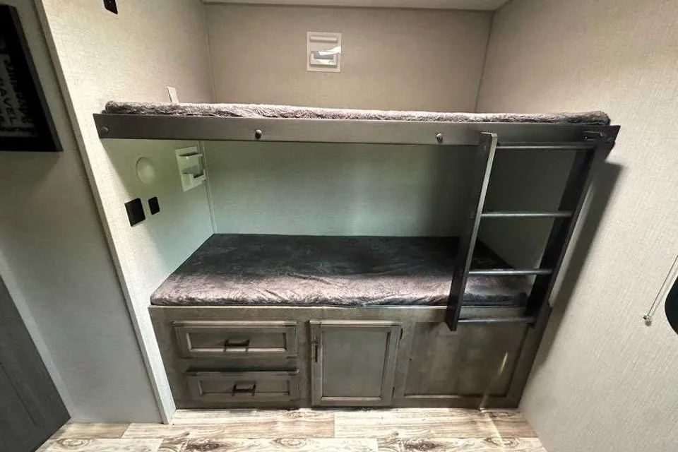Donald's Venture Sportrek touring edition Travel Trailer