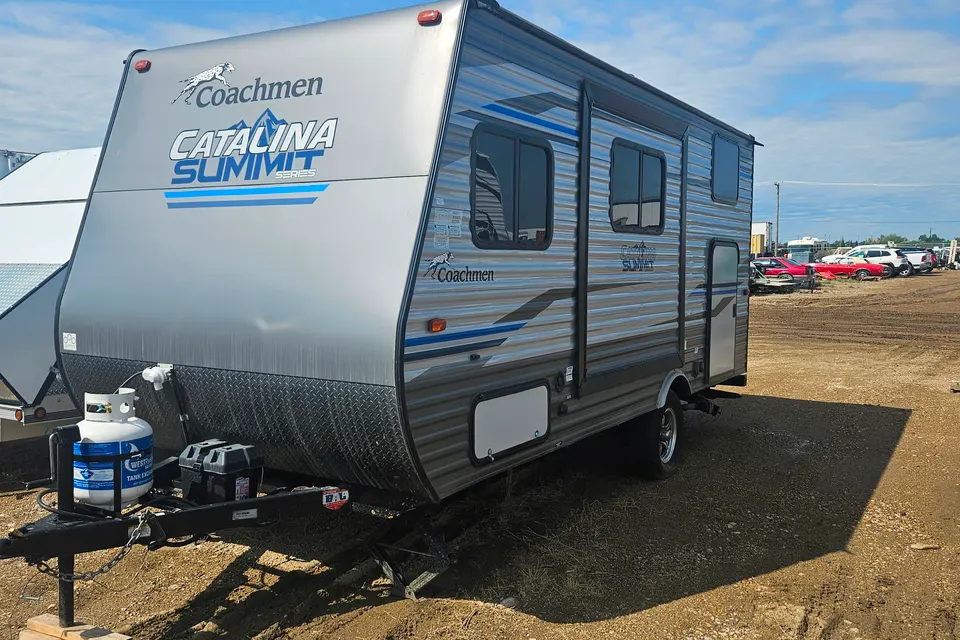 Richard's Coachman Catalina summit  Travel Trailer