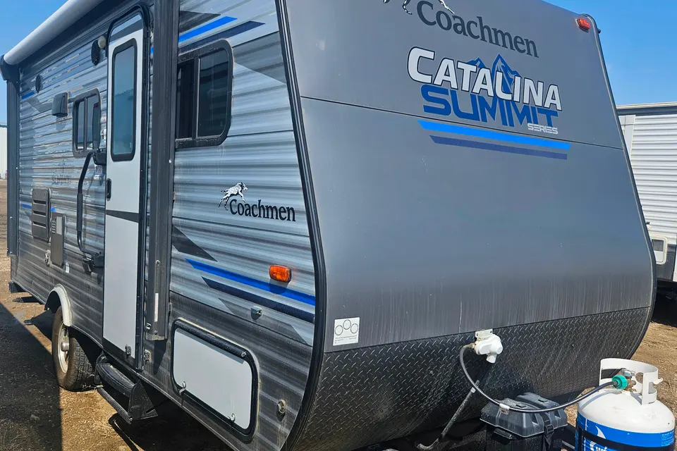Richard's Coachman Catalina summit  Travel Trailer