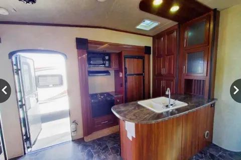Timothy's Keystone Fusion 301 Toy Hauler
