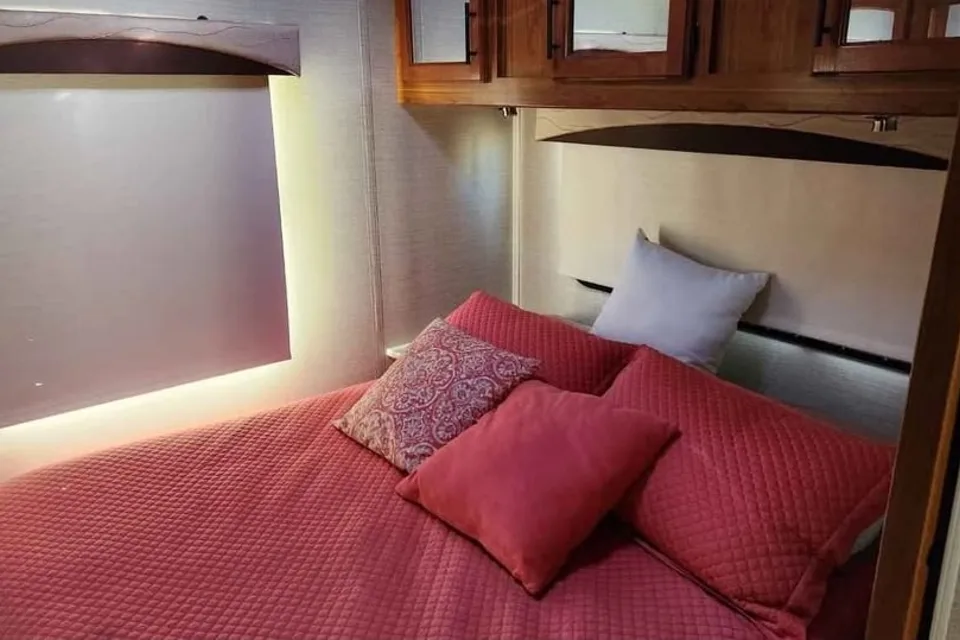 Reddington- Jayco Grey Hawk 31FS Class C