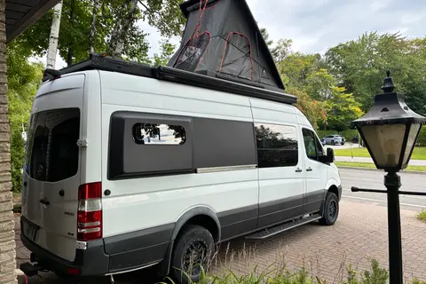 Mercedes-Benz Sprinter/ VANLIFE