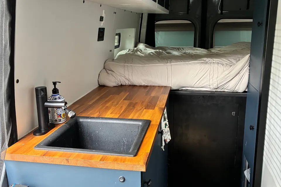 Mercedes-Benz Sprinter/ VANLIFE