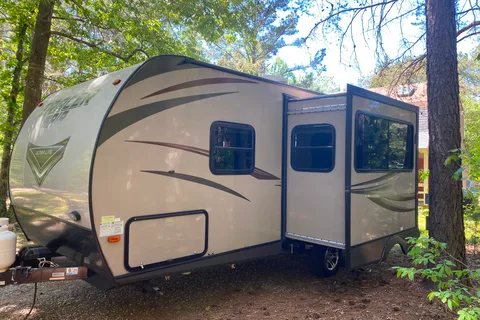 Cozy Camper - Forest River Tracer Ultra Lite Travel Trailer