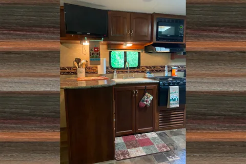 Cozy Camper - Forest River Tracer Ultra Lite Travel Trailer