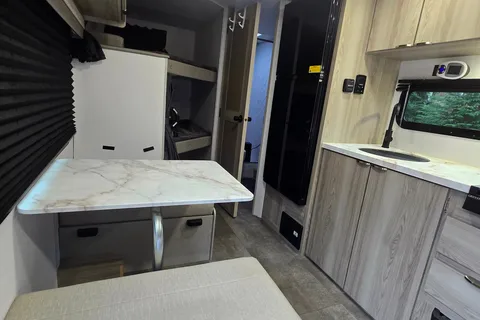 AR's Salem 179DBK Off-grid Travel Trailer