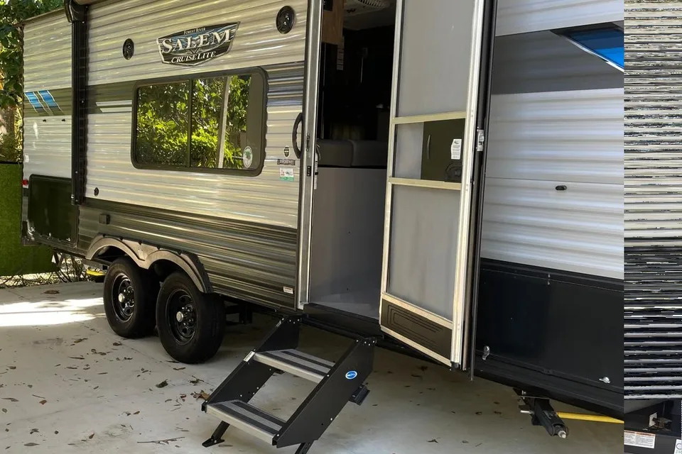 Edith's Forest River Salem Cruise Lite Travel Trailer