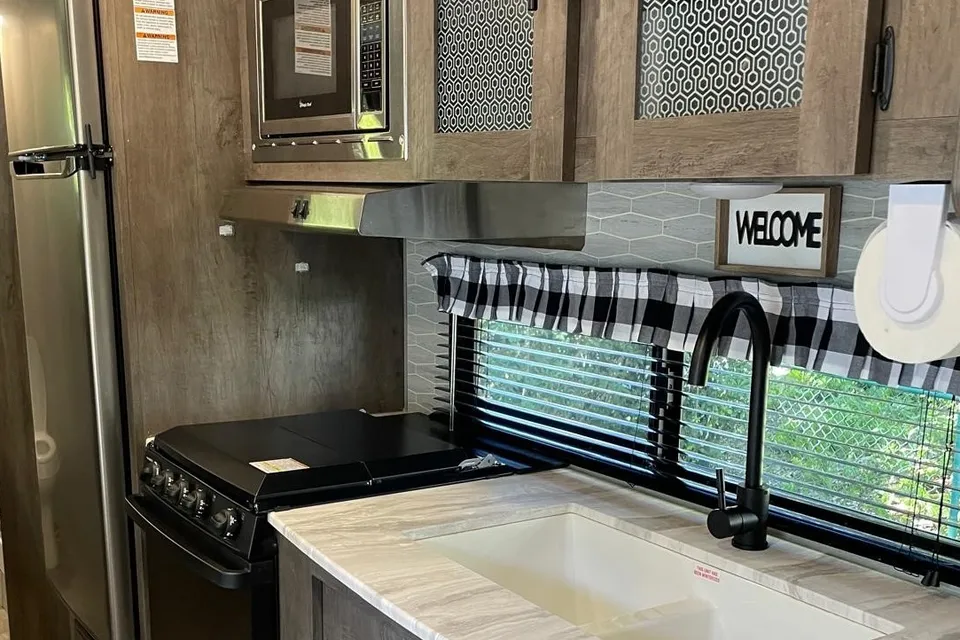 Edith's Forest River Salem Cruise Lite Travel Trailer