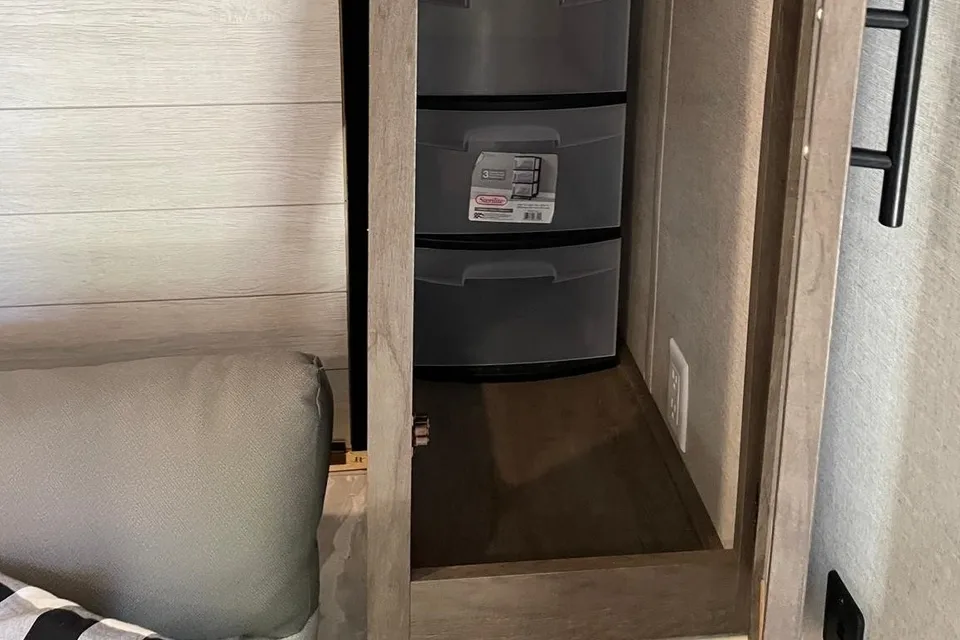 Edith's Forest River Salem Cruise Lite Travel Trailer