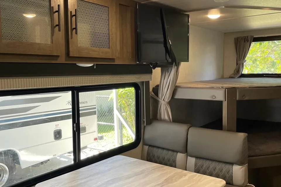 Edith's Forest River Salem Cruise Lite Travel Trailer