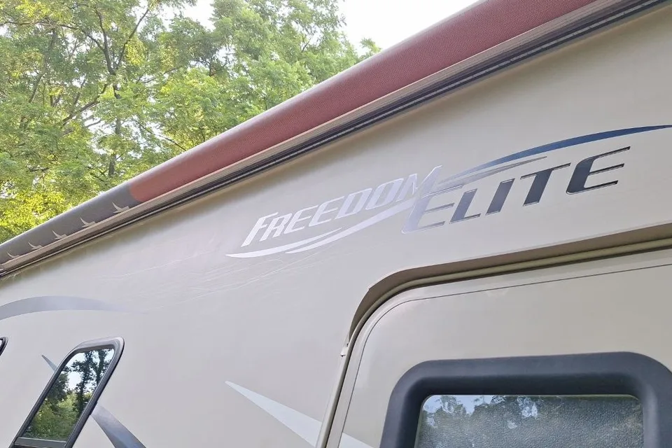 Ruthann's Thor Motor Coach Freedom Elite Class C