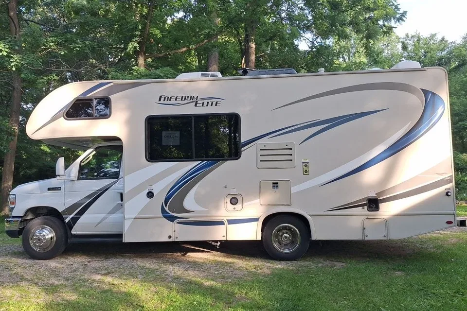 Ruthann's Thor Motor Coach Freedom Elite Class C