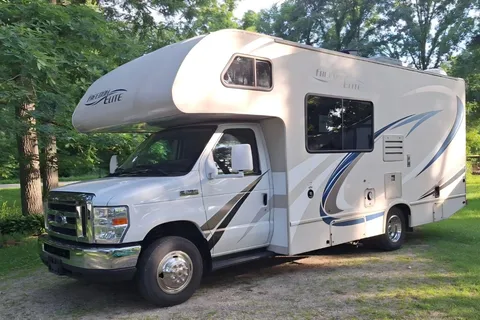 Ruthann's Thor Motor Coach Freedom Elite Class C